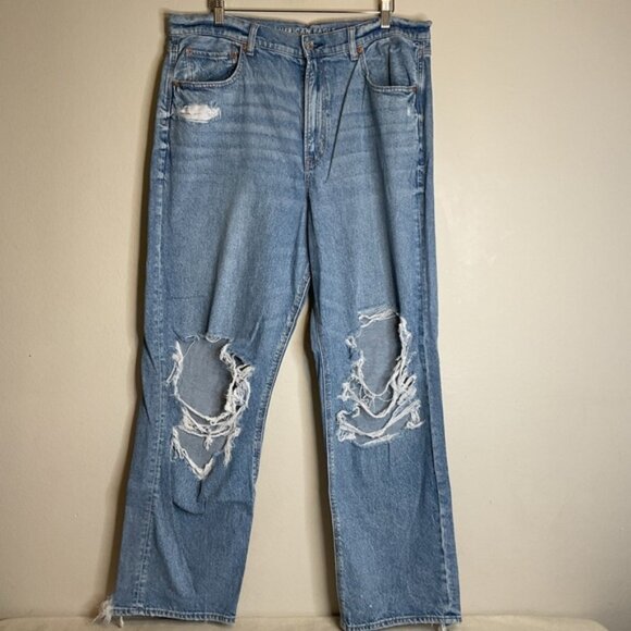 American Eagle Women Highest Rise Baggy Straight Blue Distressed Jeans Size 18 - Picture 1 of 7